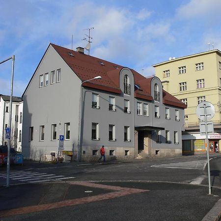 Hotel Na Baste Jablonec nad Nisou Bagian luar foto