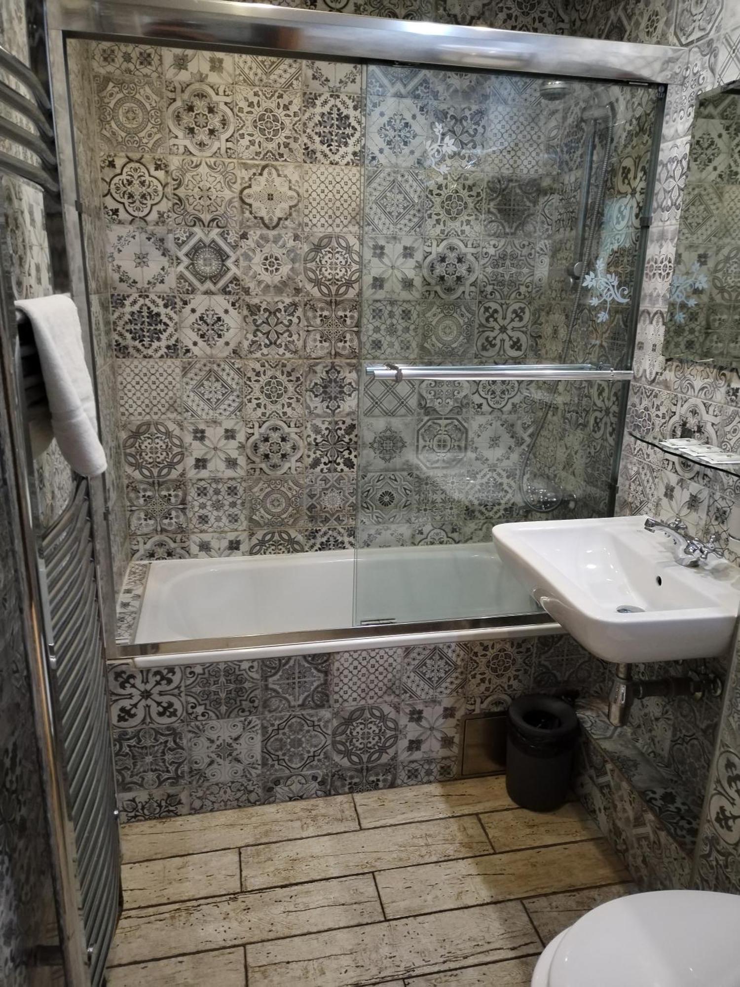 Hotel Na Baste Jablonec nad Nisou Bagian luar foto