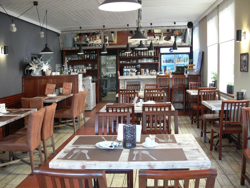 Hotel Na Baste Jablonec nad Nisou Bagian luar foto