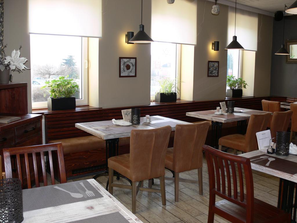Hotel Na Baste Jablonec nad Nisou Bagian luar foto