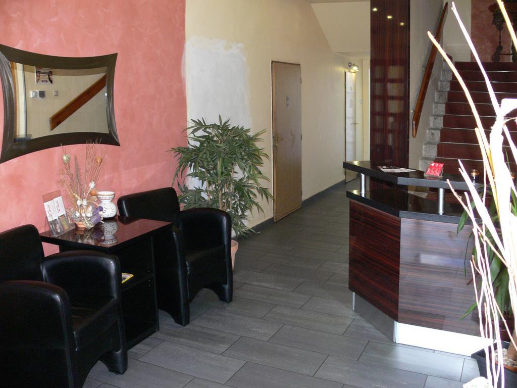 Hotel Na Baste Jablonec nad Nisou Bagian luar foto