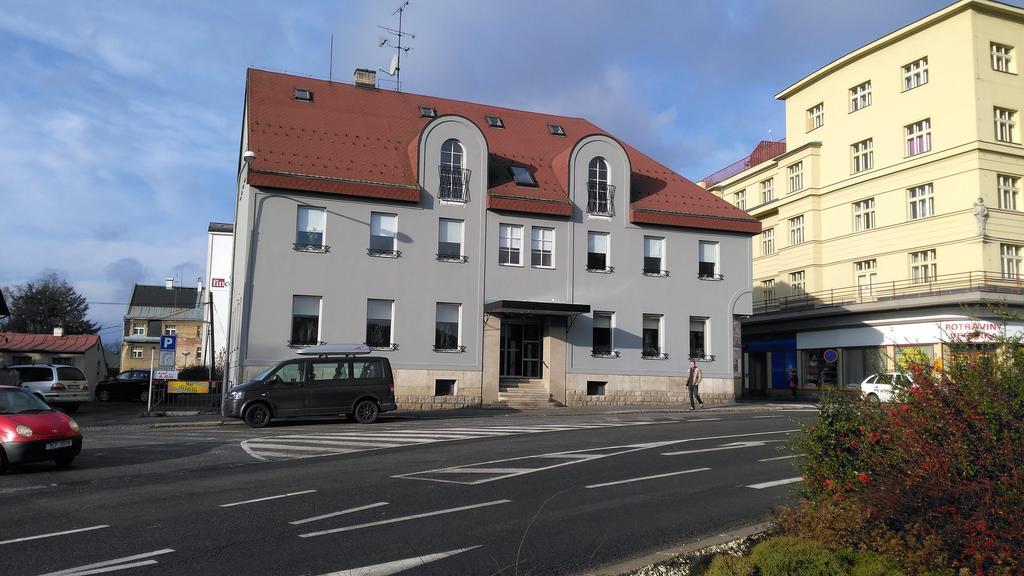 Hotel Na Baste Jablonec nad Nisou Bagian luar foto